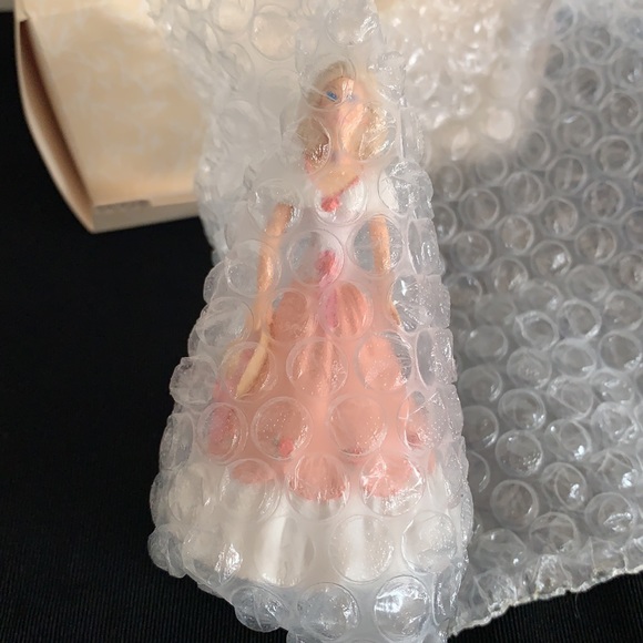 1997 Hallmark Springtime Barbie Ornament - Picture 2 of 15